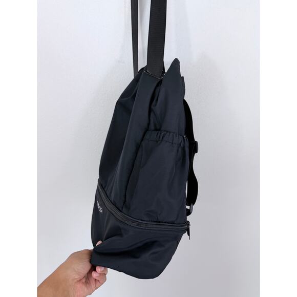 Beyond Yoga Black Convertible Tote Backpack Gym Bag main image 7